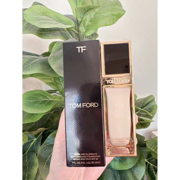 NIB Tom Ford Shade and Illuminate Soft Radiance Foundation  SPF50 1.5 Cream - Picture 1 of 7